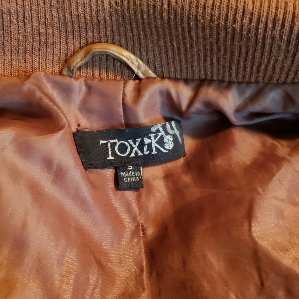 Vegan leather bomber jacket - Picture 6 of 8